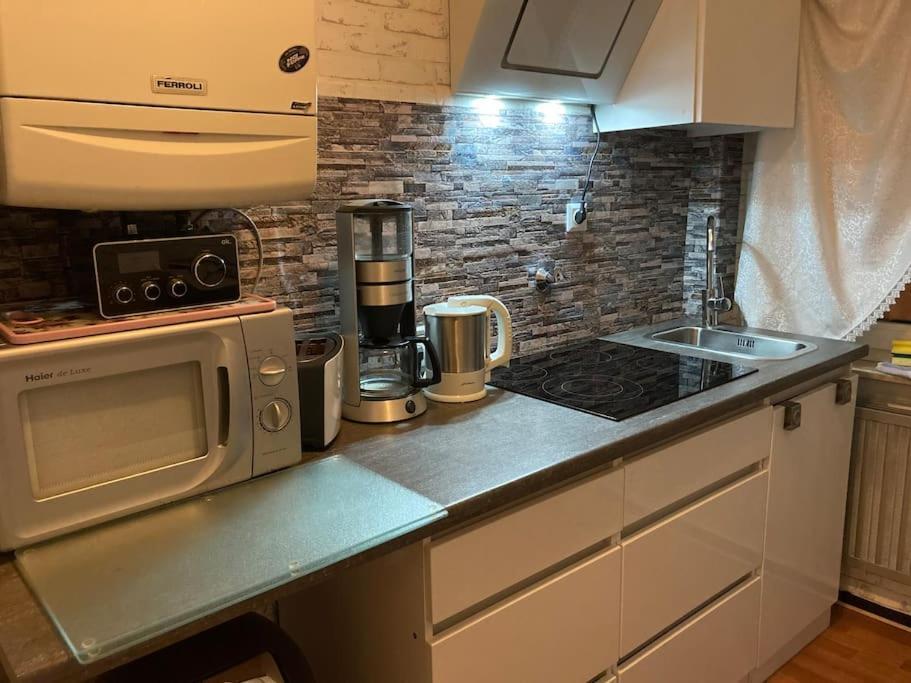 Toll Apartment Am Rhein Netflix Internet 1000 Mbits, Free Parking Duisburg Exterior foto