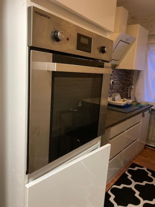 Toll Apartment Am Rhein Netflix Internet 1000 Mbits, Free Parking Duisburg Exterior foto